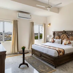 Hotel The Royal Courtyard ***