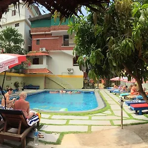 Hotel Thushara **