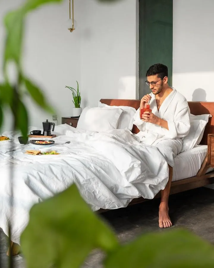 Minimalist Poshtel & Suites New Delhi